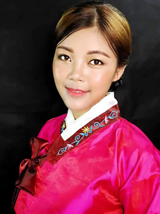 韩服造型妆面