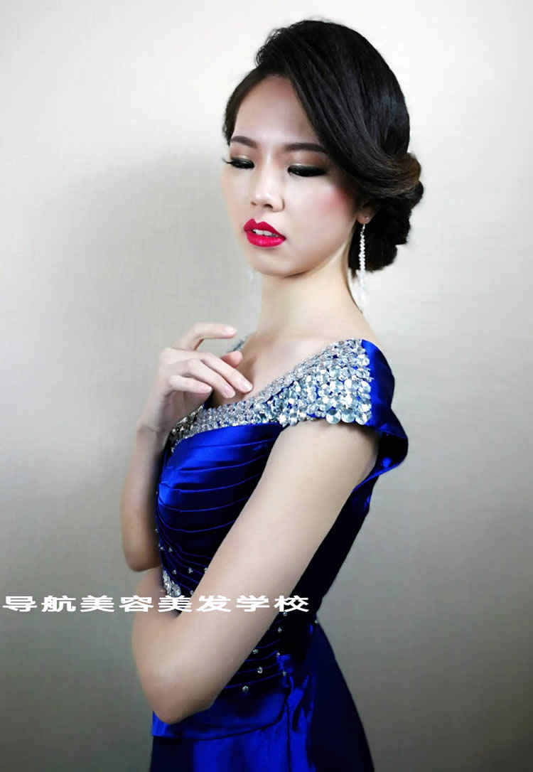 晚会主持人造型