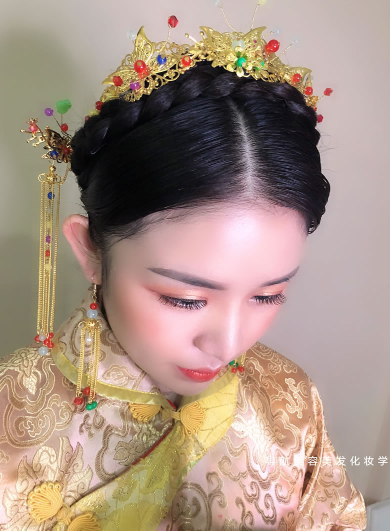 时尚班课堂:中式新娘